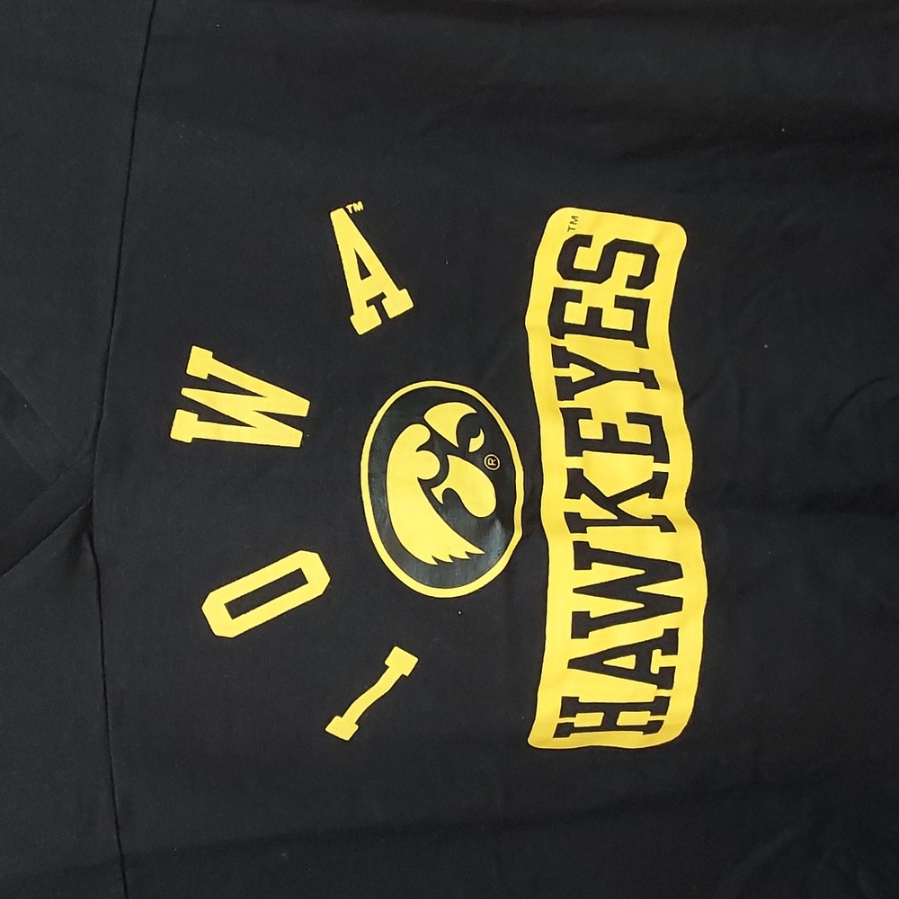Profile Varsity womens Iowa Hawkeyes t-shirt